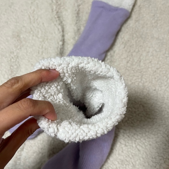 Cozy Lilac Reading Socks - Picture 4 of 4